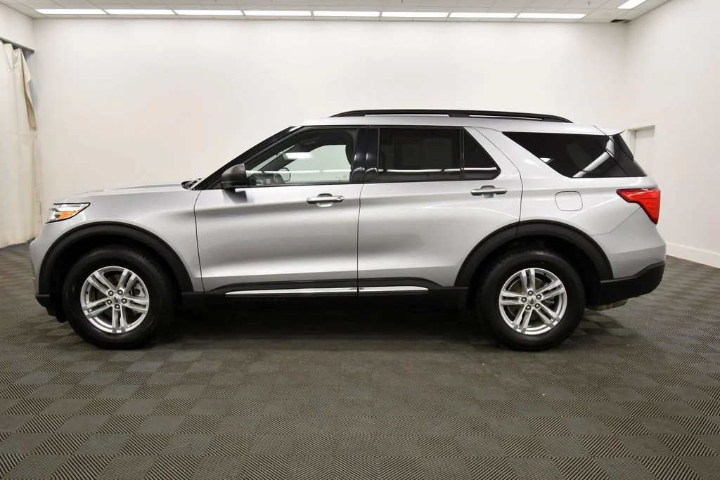 Used 2020 Silver Ford XLT image 4