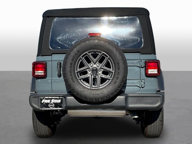 Used 2024 Gray Jeep Sport S image 6