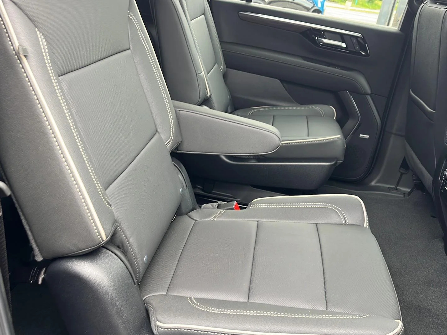 2026 Chevrolet Suburban Premier - Photo 32
