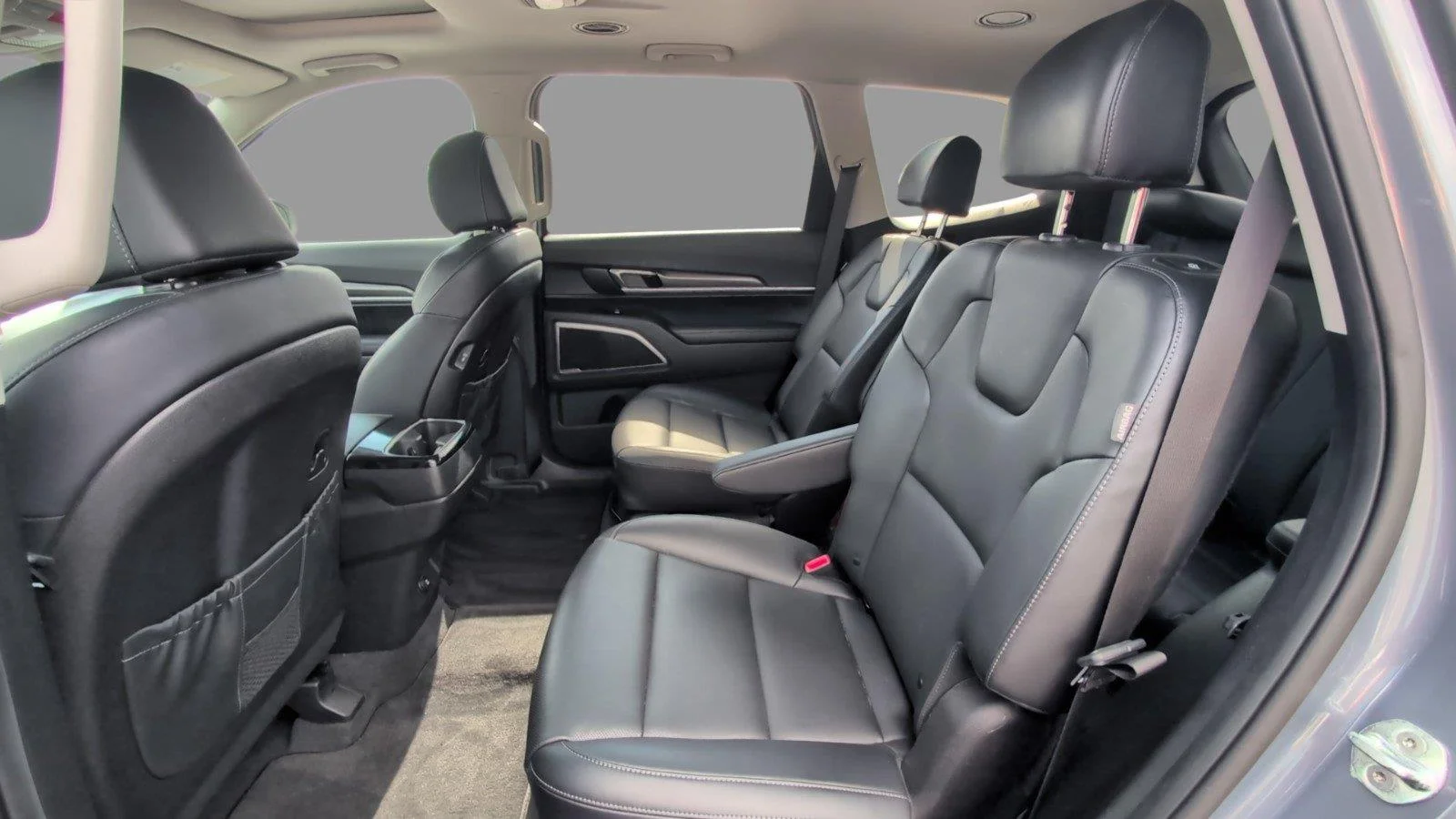 Used 2025 Everlasting Silver Kia S image 38