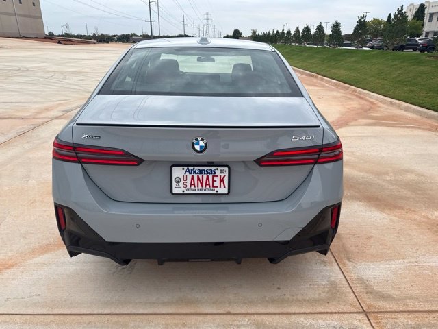 Used 2024 Gray BMW 540i xDrive image 6