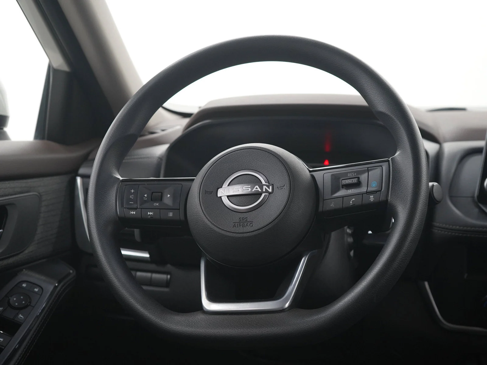 Used 2023 Pearl White Tricoat Nissan SV image 16