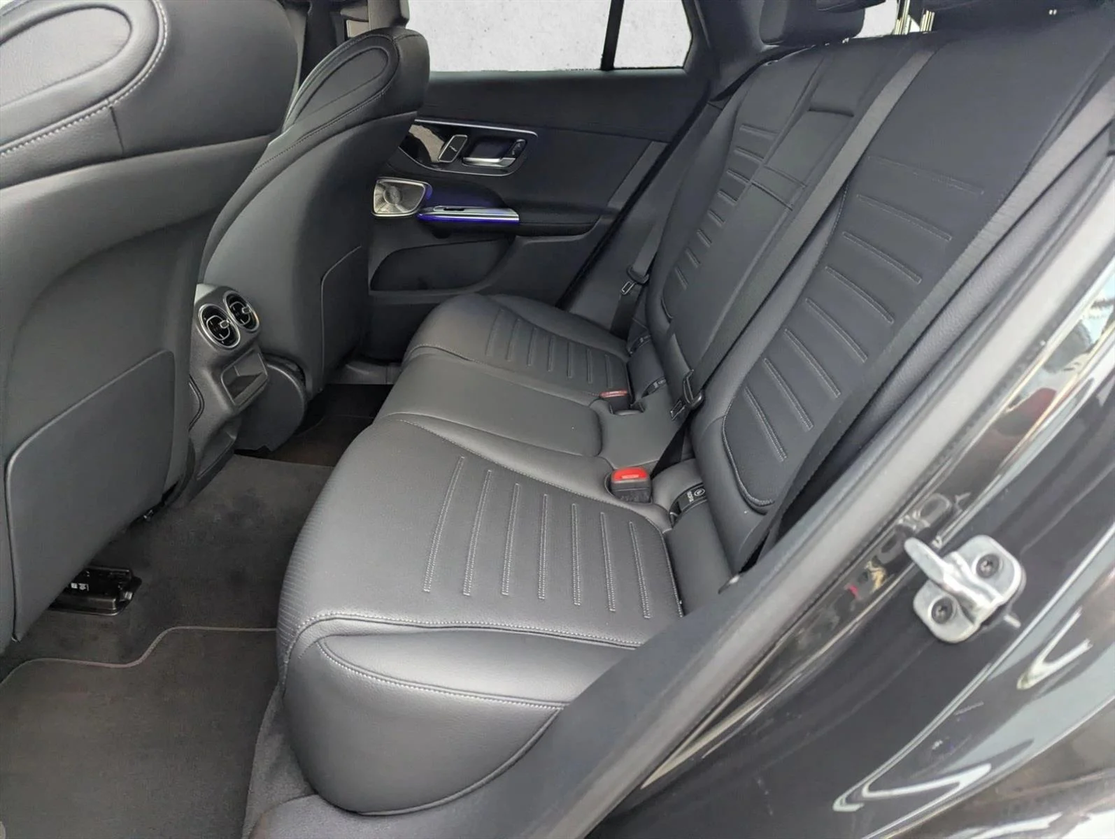 2026 Mercedes-Benz GLC Base - Photo 14