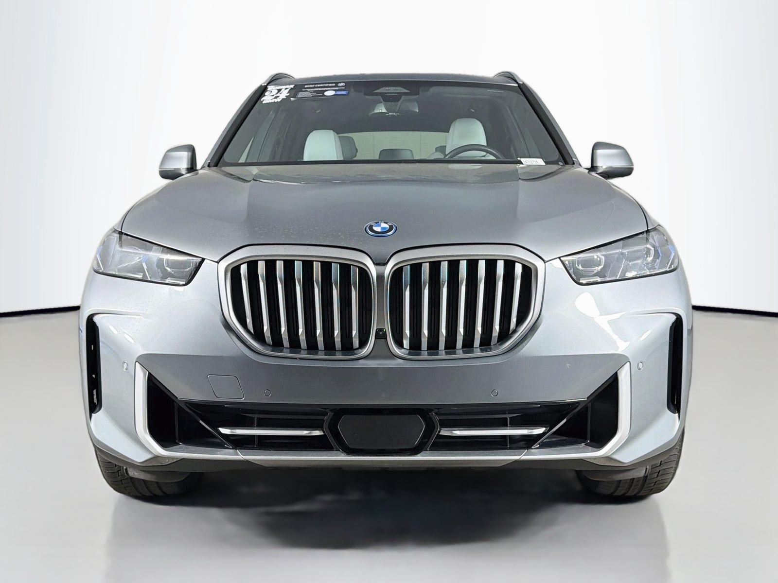 Certified Used 2024 Skyscraper Grey Metallic BMW xDrive50e image 2
