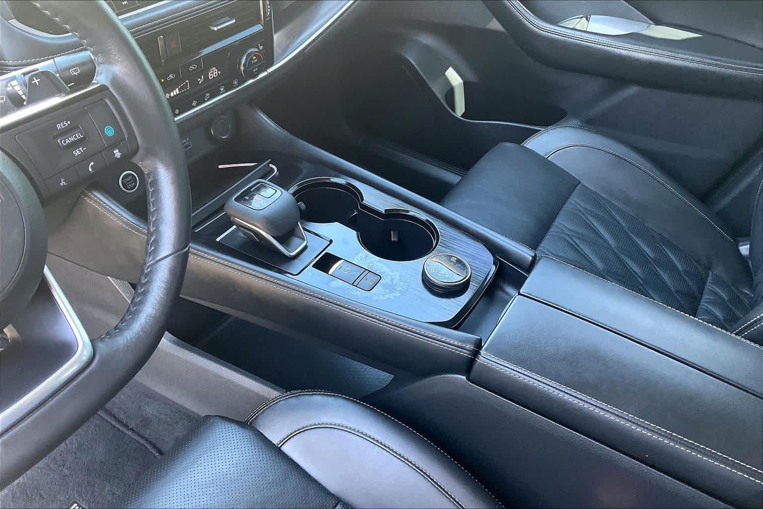 Used 2022 Boulder Gray Pearl/Super Black Nissan Platinum image 16