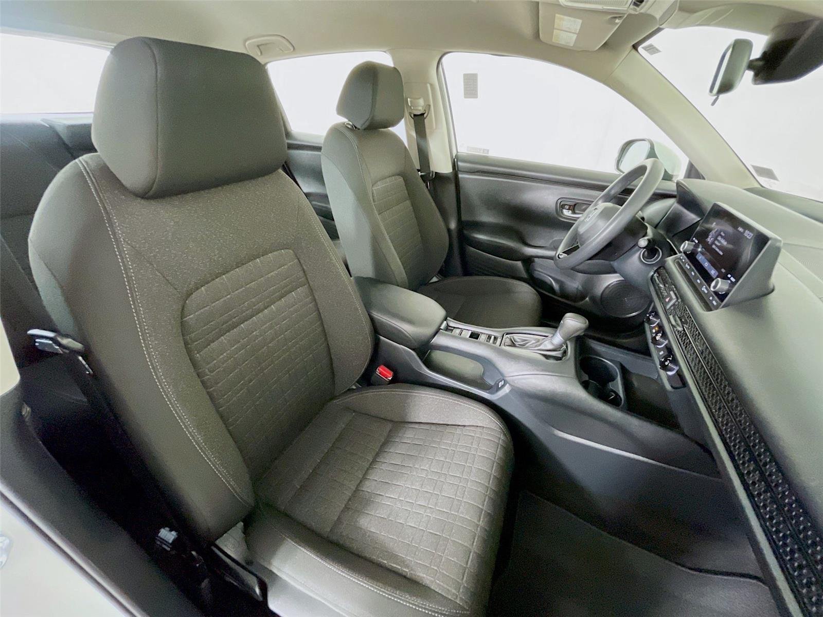 Used 2023 Platinum White Pearl Honda LX image 28