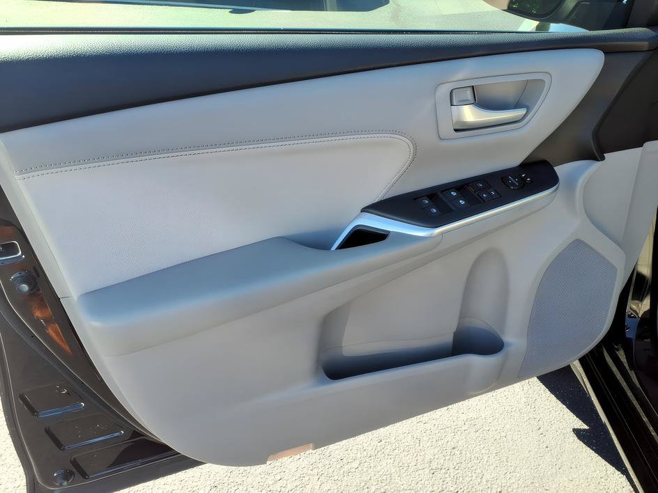 Used 2015 Attitude Black Toyota XLE image 16