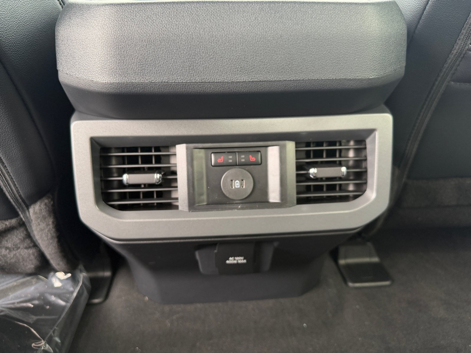 New 2026 Carbonized Gray Metallic Ford LARIAT image 23