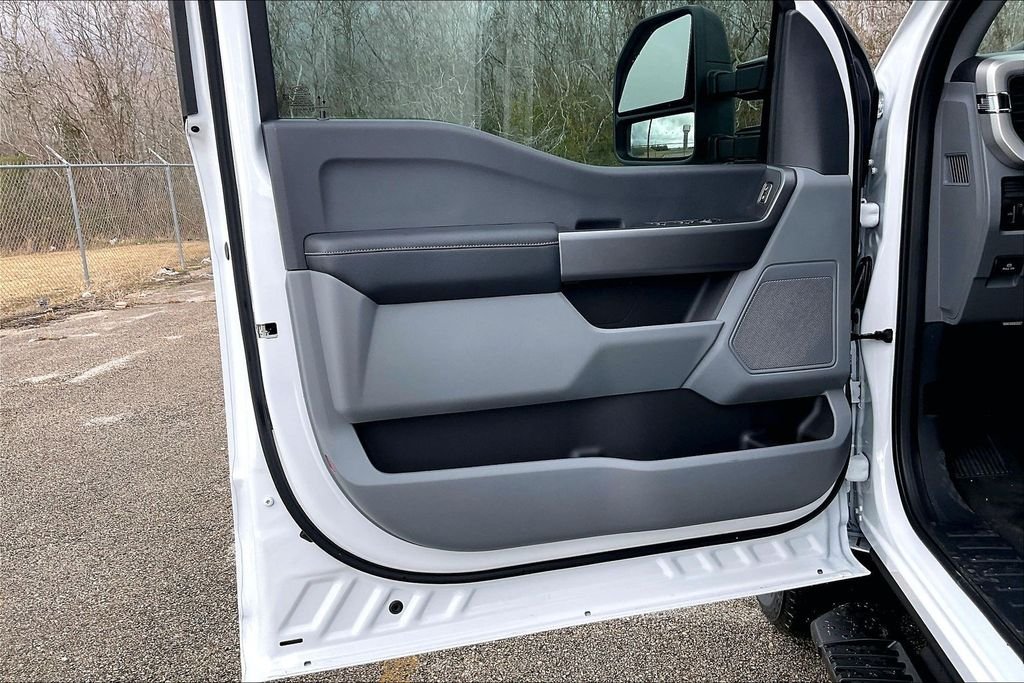 New 2026 Ford Super Duty F-250 XL 4D Crew Cab