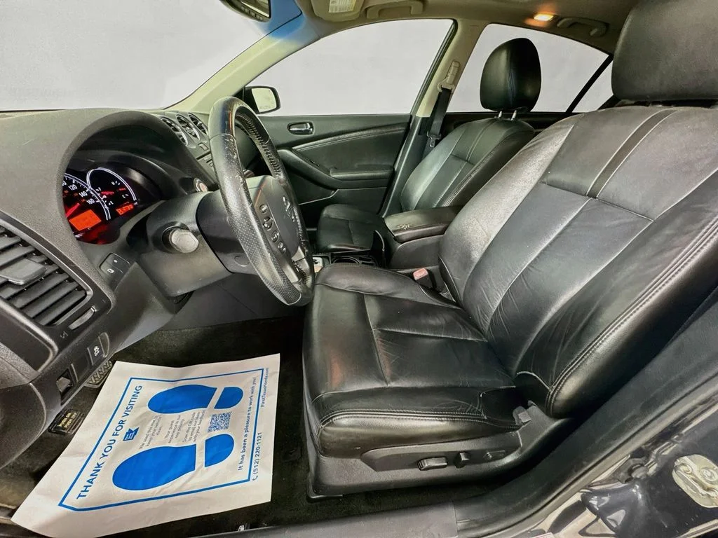 Used 2012 Dark Slate Metallic Nissan 3.5 SR image 23