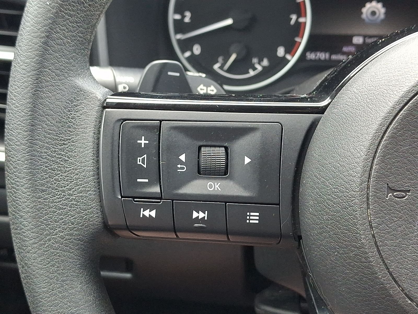Used 2021 Gray Nissan SV image 21