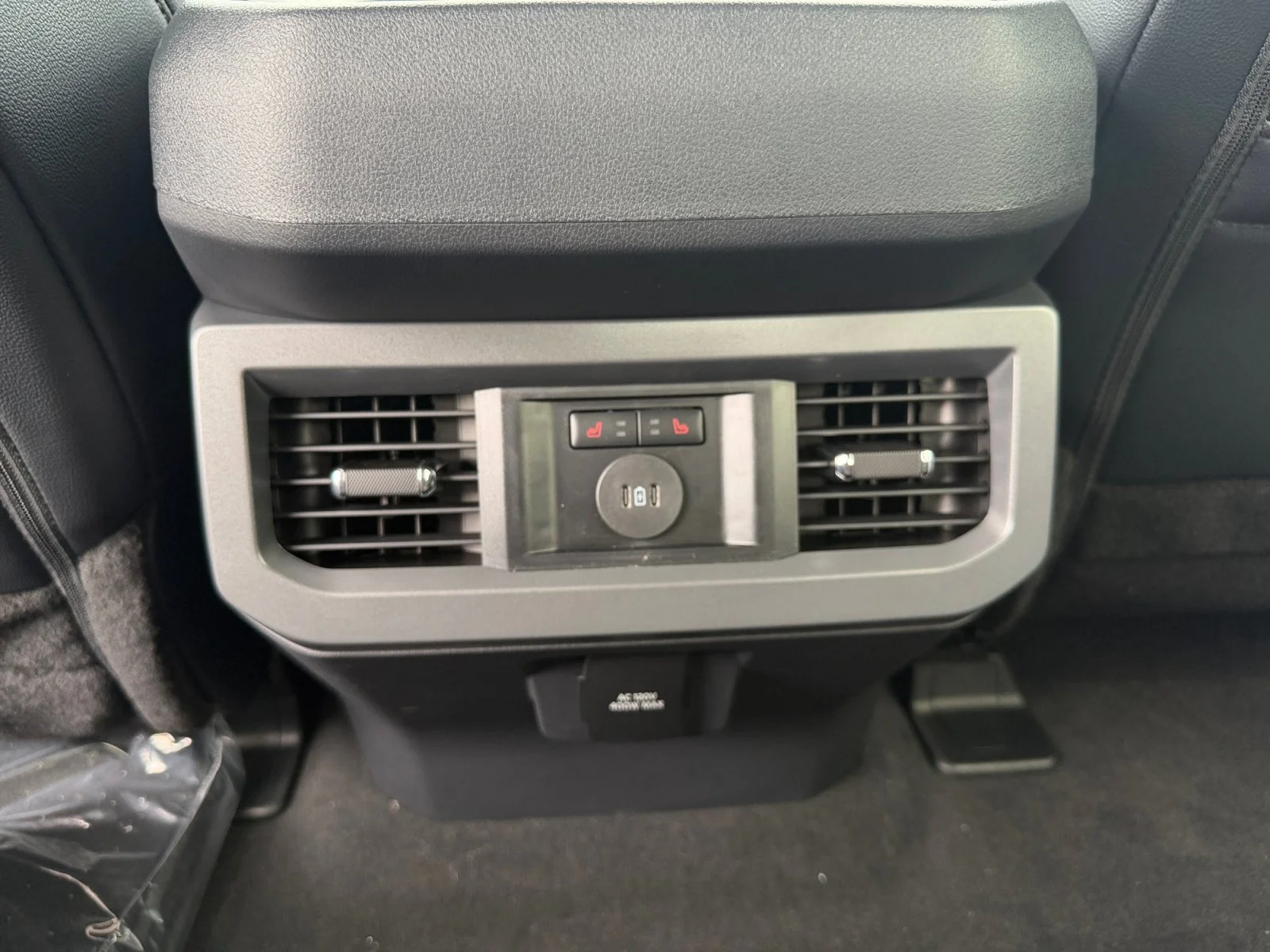 New 2026 Carbonized Gray Metallic Ford LARIAT image 23