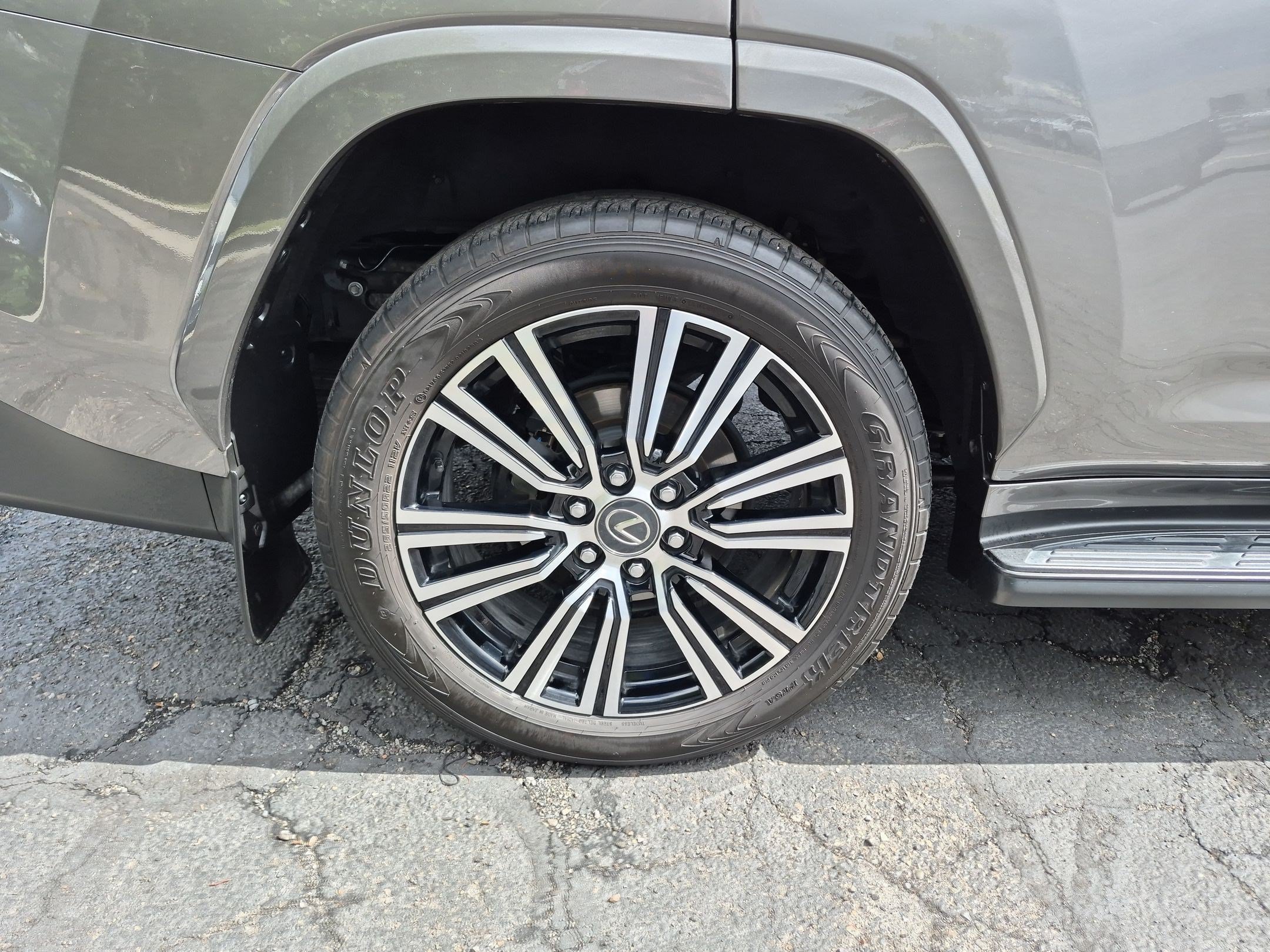 Certified Used 2024 Manganese Luster Lexus LX 600 Luxury image 13