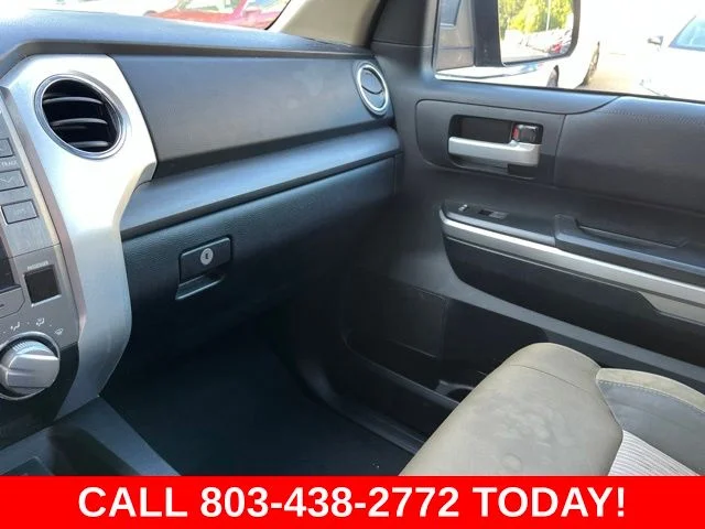 Used 2015 Blue Toyota SR5 image 25
