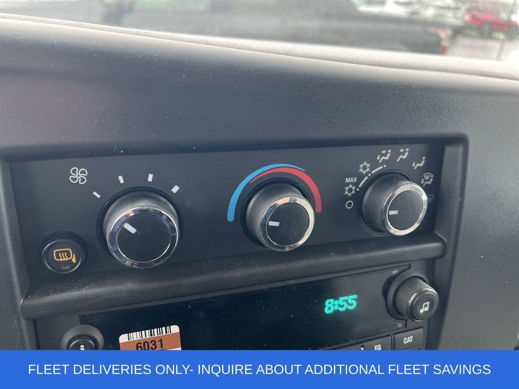 2025 Chevrolet Express Cargo Work Van - Photo 14