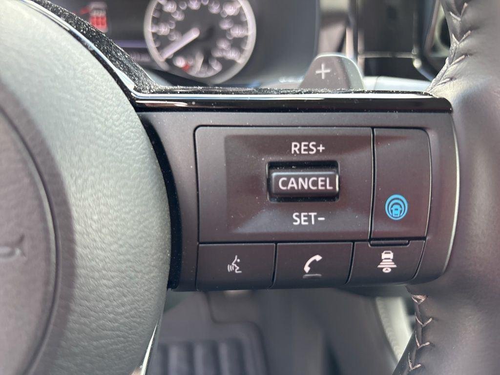 Used 2024 Super Black Nissan SL image 29