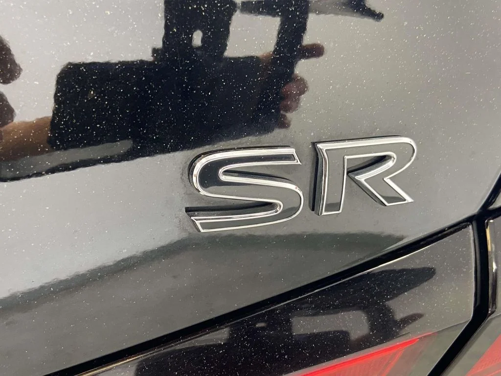Used 2021 Black Nissan 2.5 SR image 11