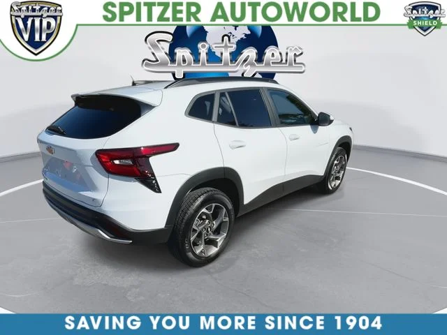 Used 2024 White Chevrolet LT image 9