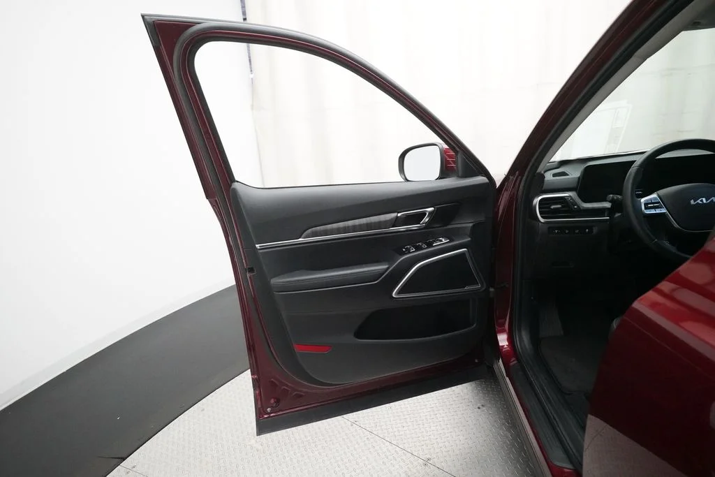 Used 2024 Red Kia EX image 27