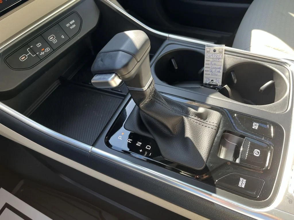 Used 2025 White Kia SX Prestige image 20