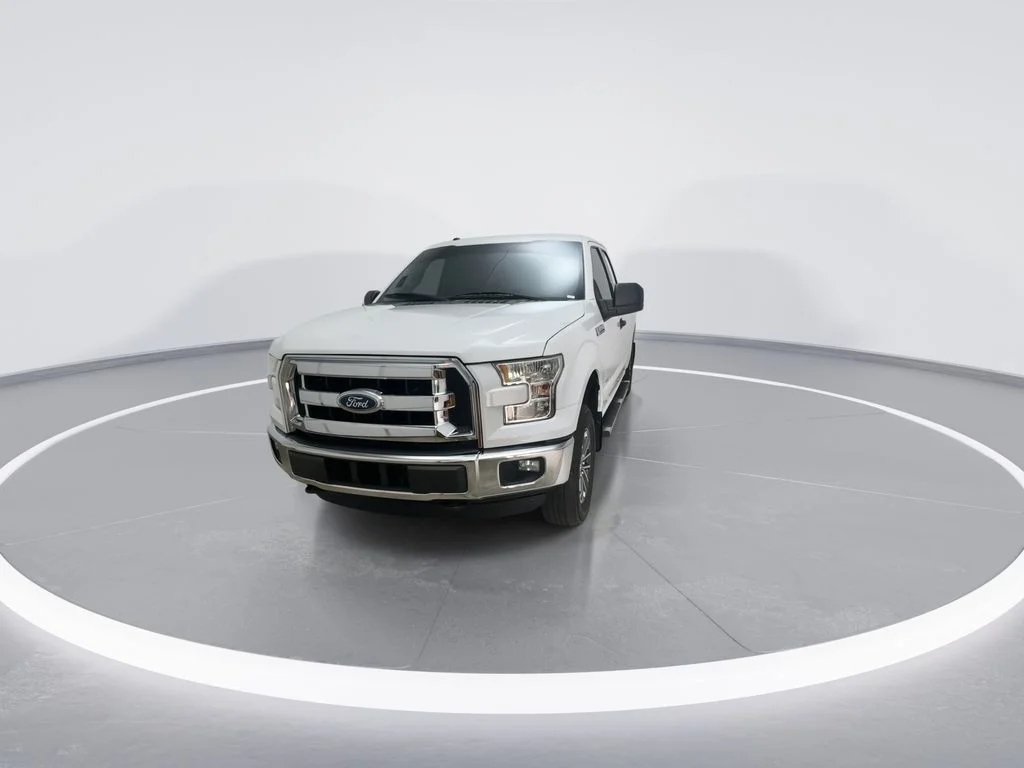 Used 2015 White Ford Lariat image 8