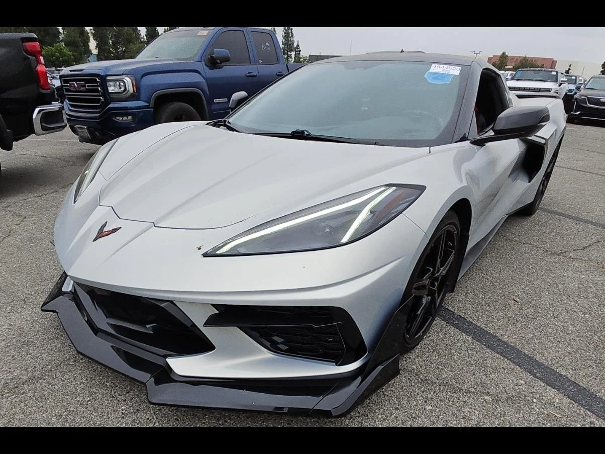 Used 2021 SILVER FLARE METALLIC Chevrolet 1LT image 1