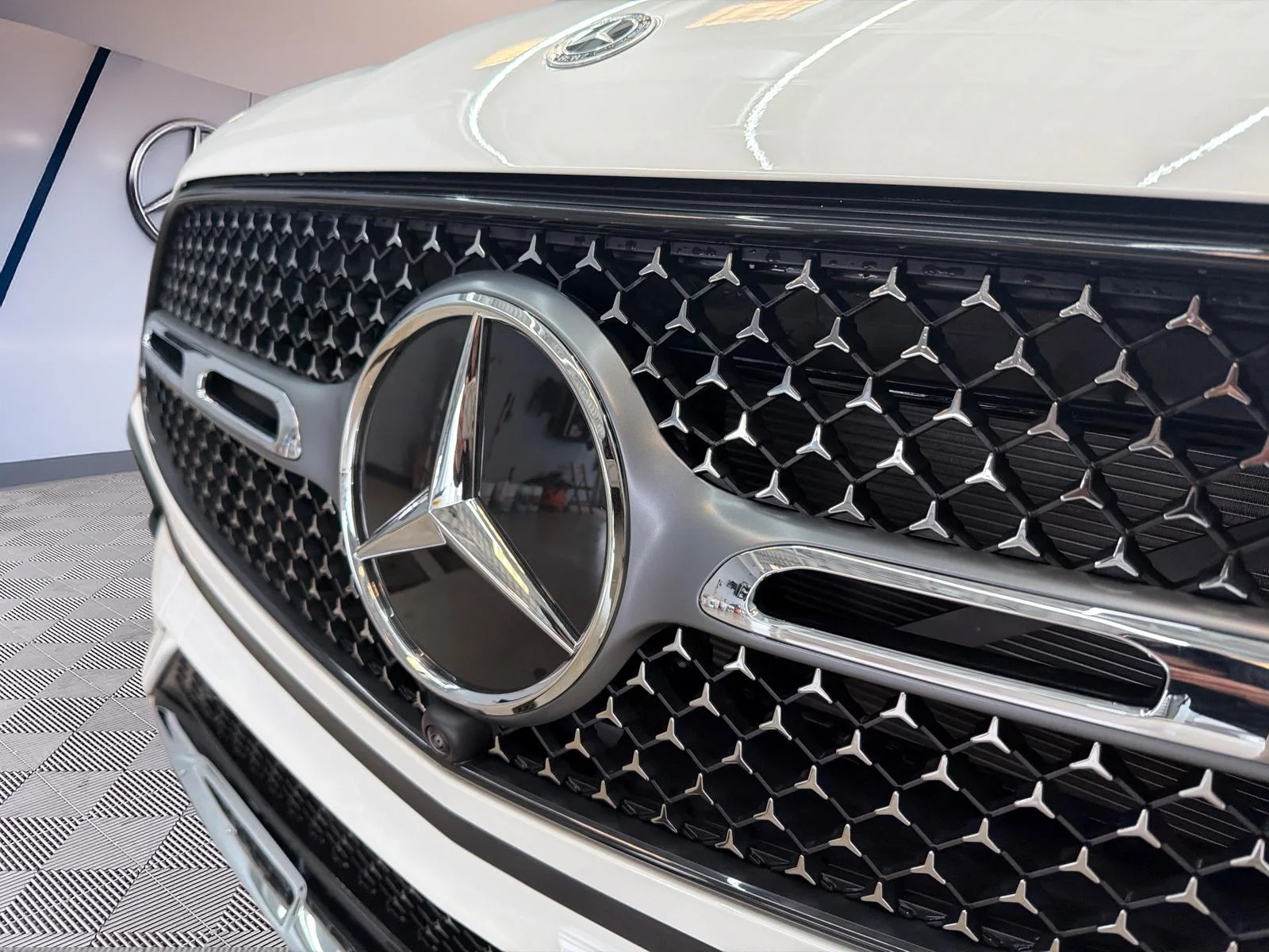 New 2026 White Mercedes-Benz GLC 300 image 13