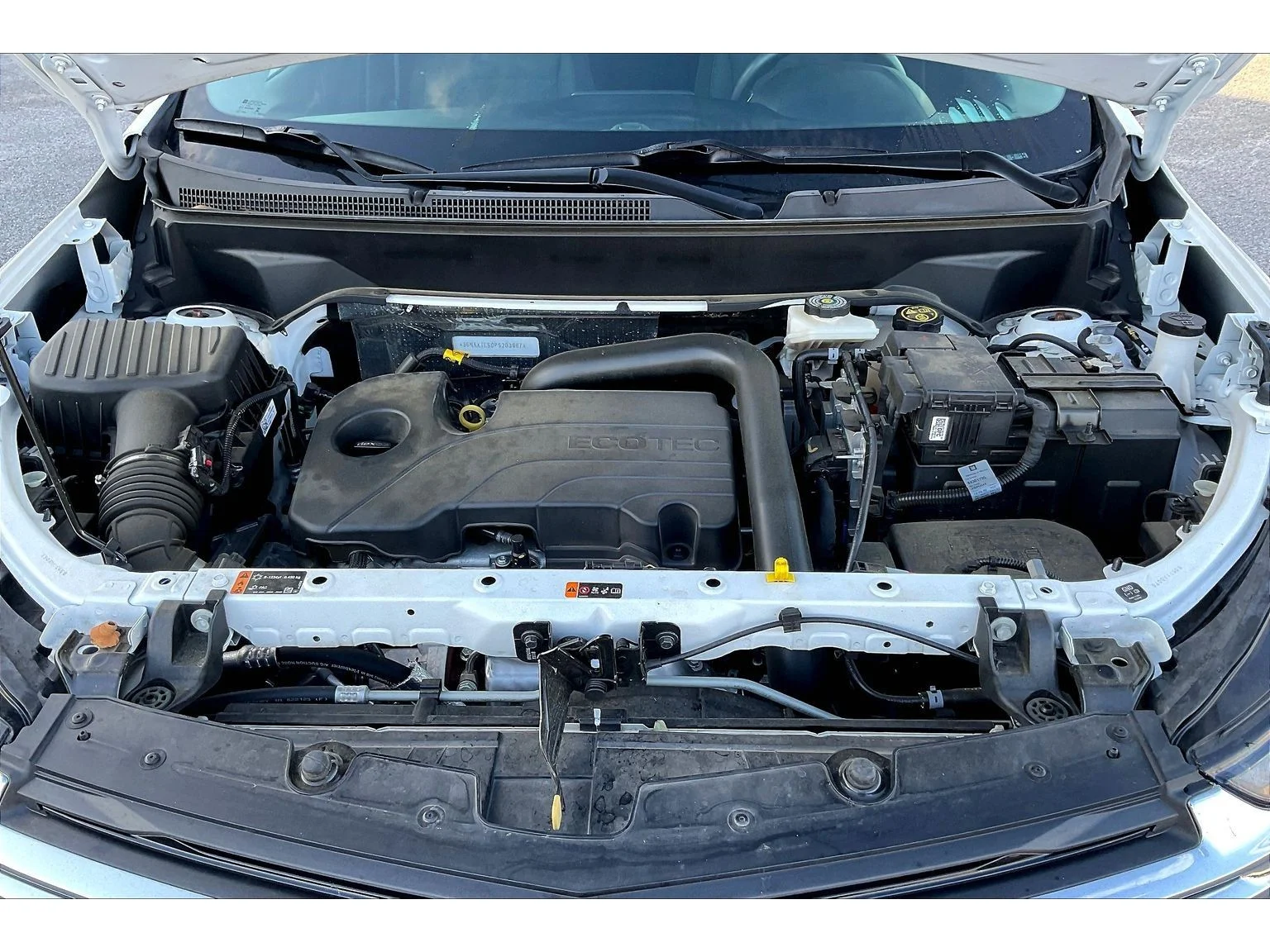 Used 2023 SUMMIT WHITE Chevrolet LT image 8