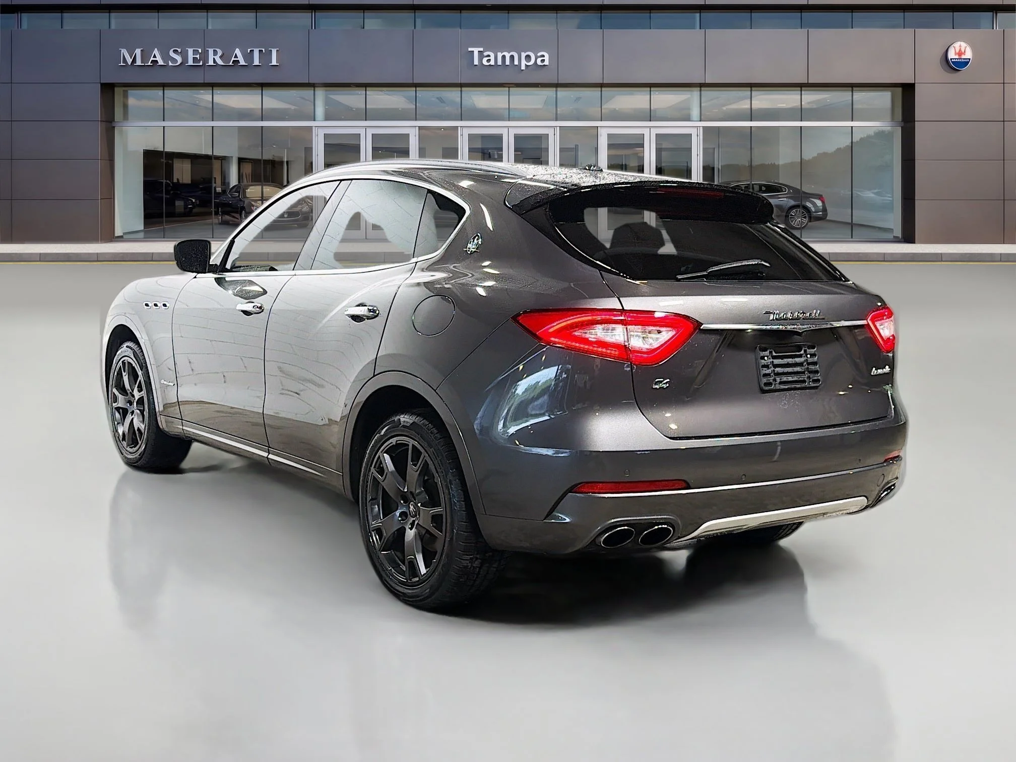 Used 2018 Gray Maserati GranLusso image 5