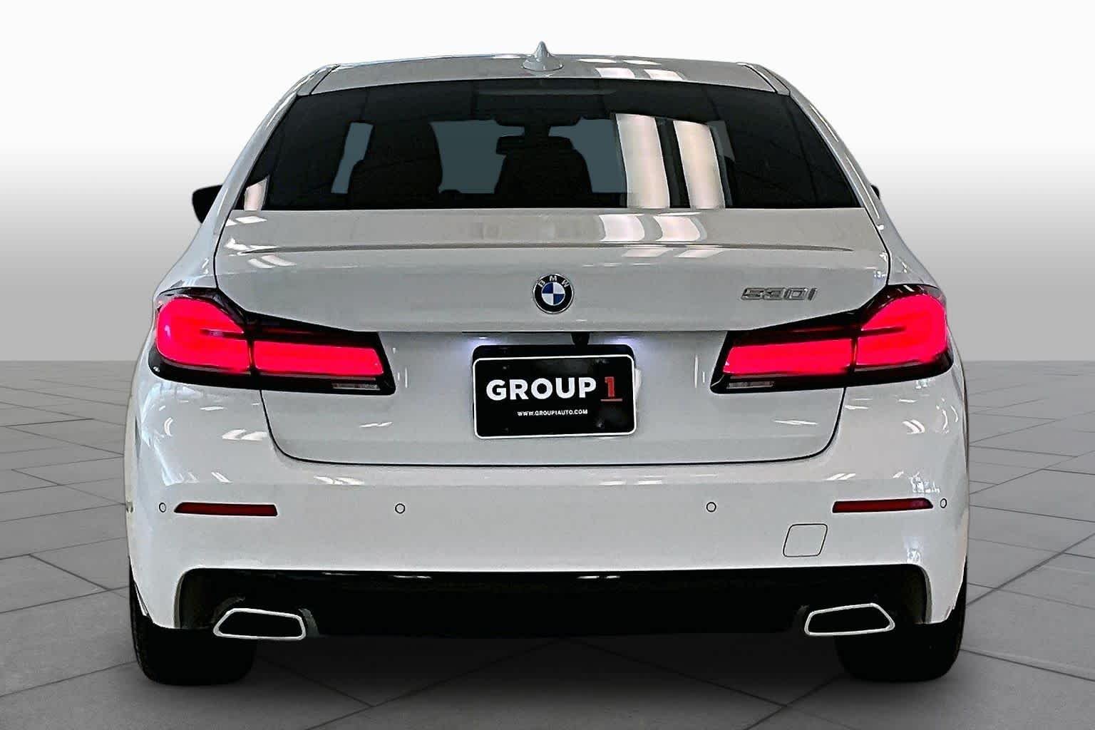 Used 2023 Alpine White BMW 530i image 4