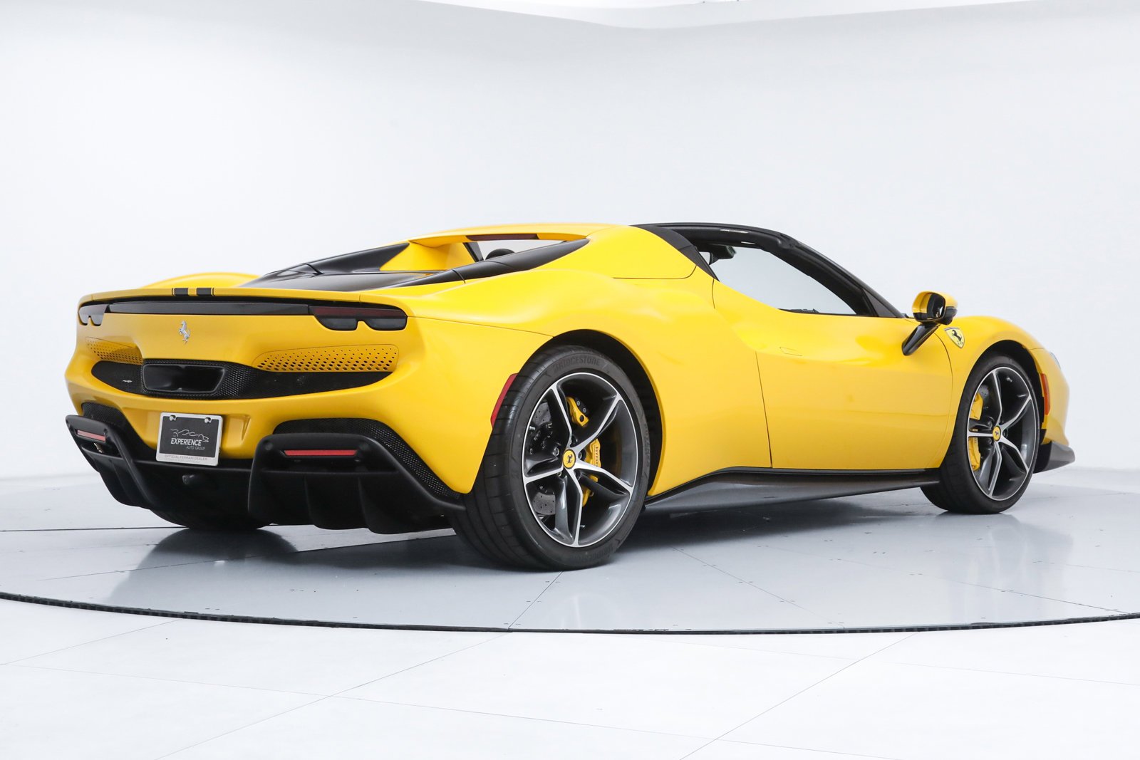 みぃ（589。296） 2024 Ferrari 296 GTS For Sale $439,900 | Ferrari Fort Lauderdale