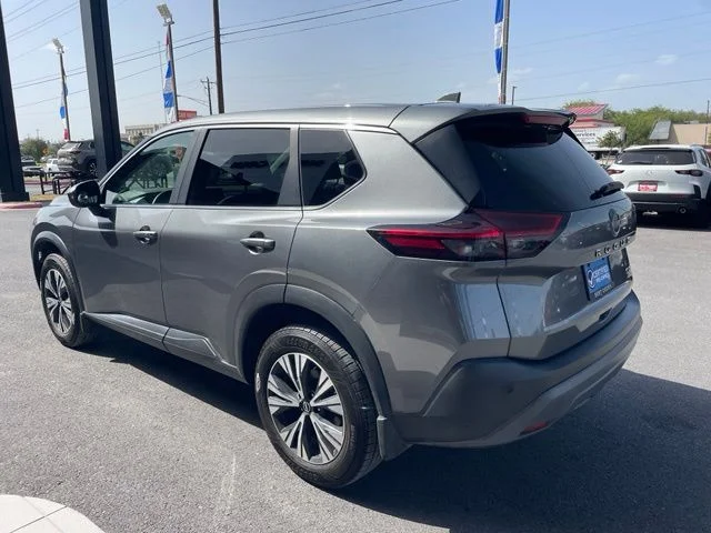 Used 2023 Gray Nissan SV image 5