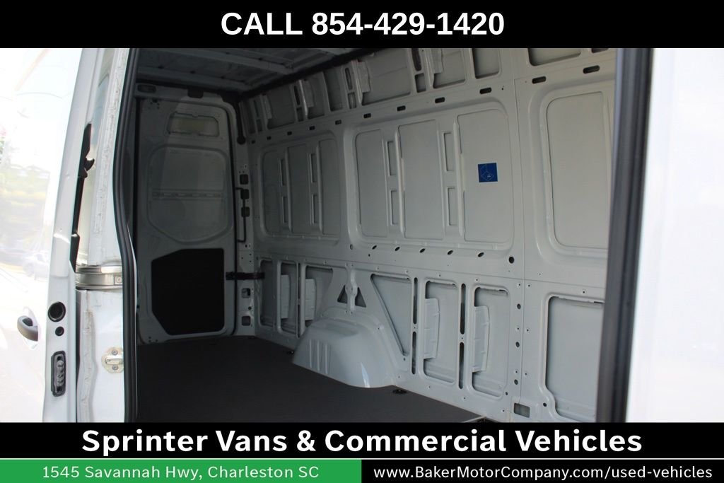 New 2025 Arctic White Mercedes-Benz Cargo 170 WB image 25