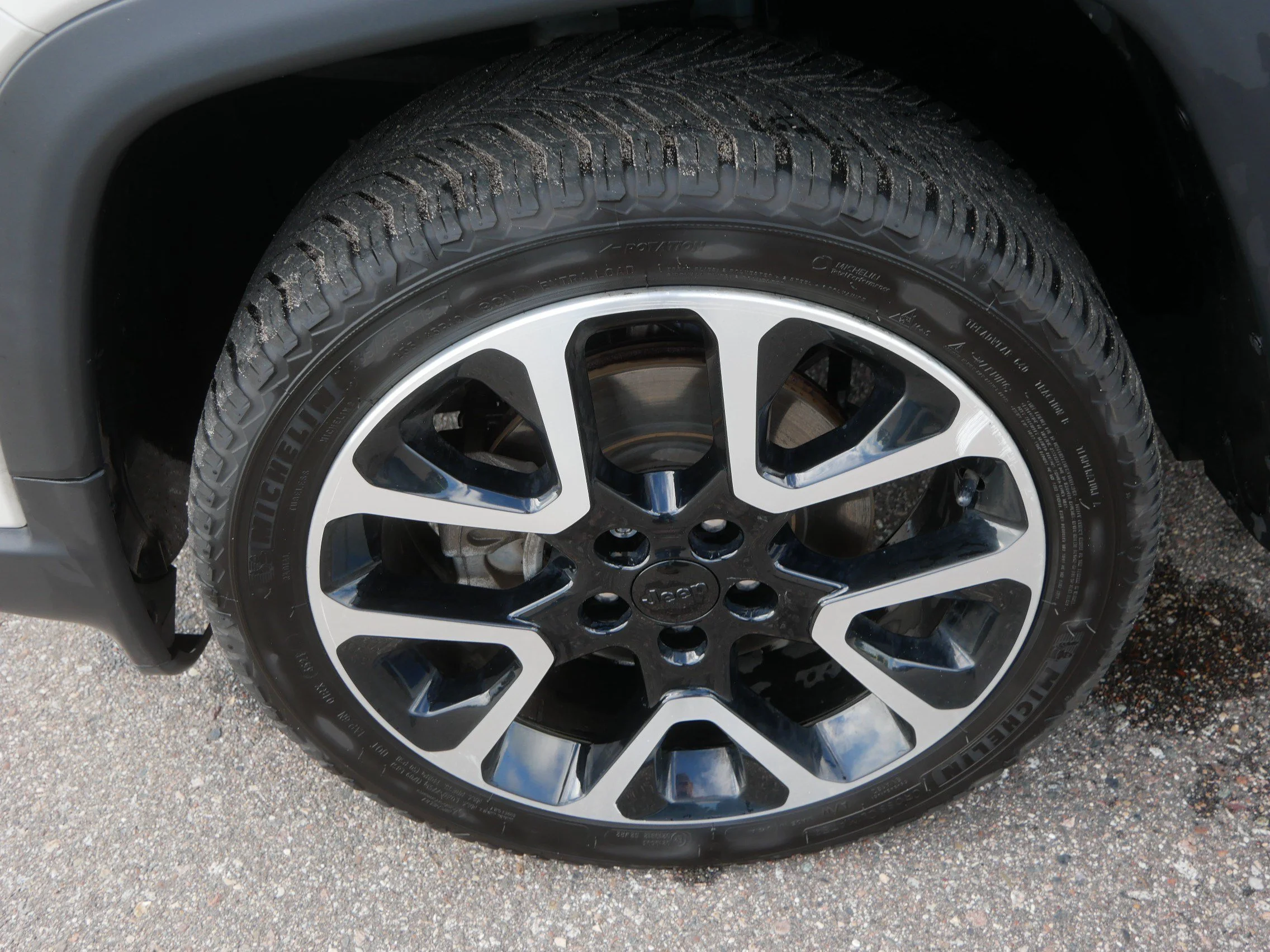 Used 2021 Pearl White Tri-Coat Jeep Limited image 16