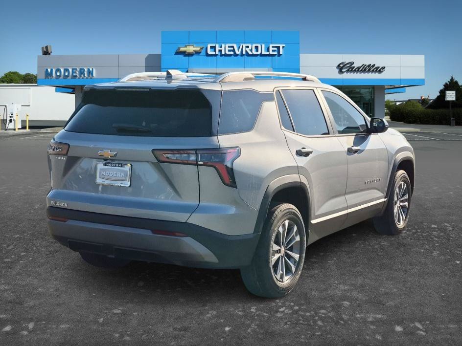 2027 Chevrolet Equinox LT - Photo 5