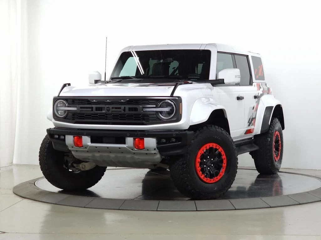 Used 2025 White Ford Raptor image 1
