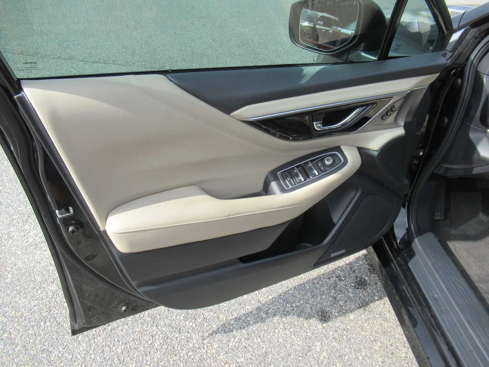 Used 2022 Crystal Black Silica Subaru Limited image 24