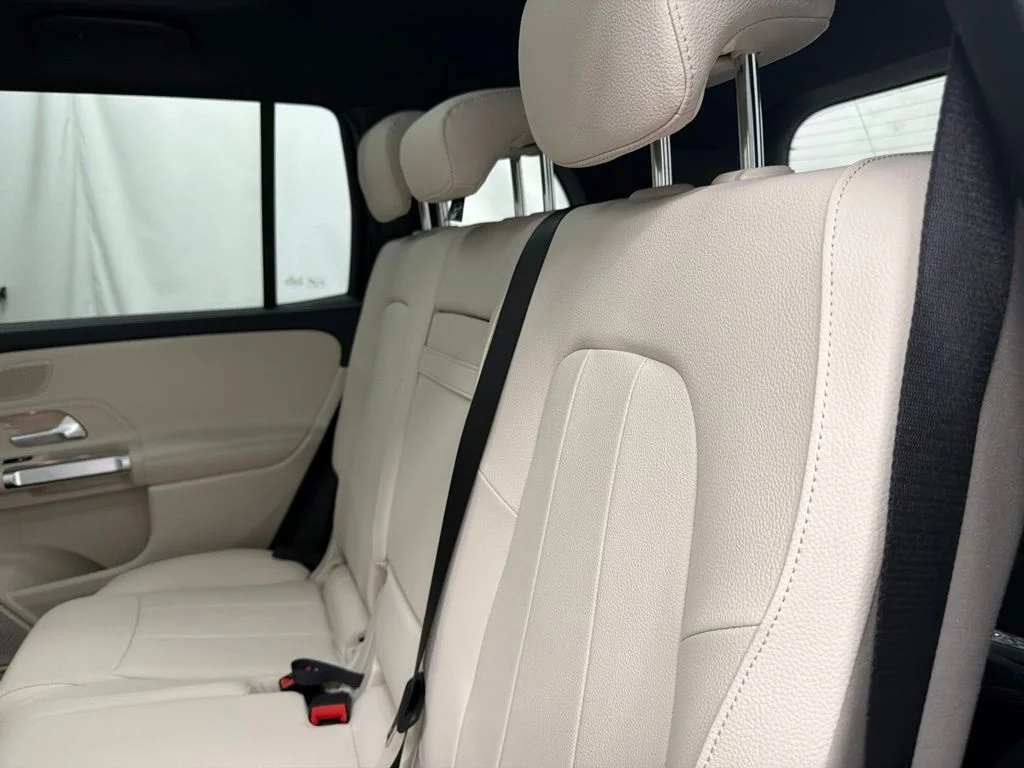 New 2026 Black Mercedes-Benz GLB 250 image 18