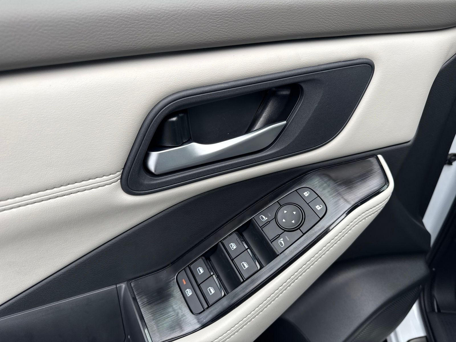 New 2026 Nissan Rogue Dark Armor 4D Sport Utility