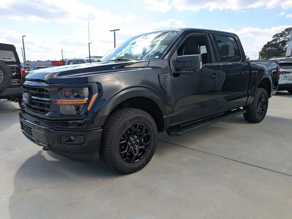 New 2026 Agate Black Metallic Ford XLT image 7