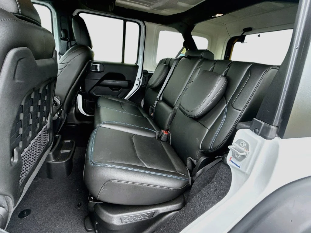 Used 2023 White Jeep Rubicon 4xe image 24