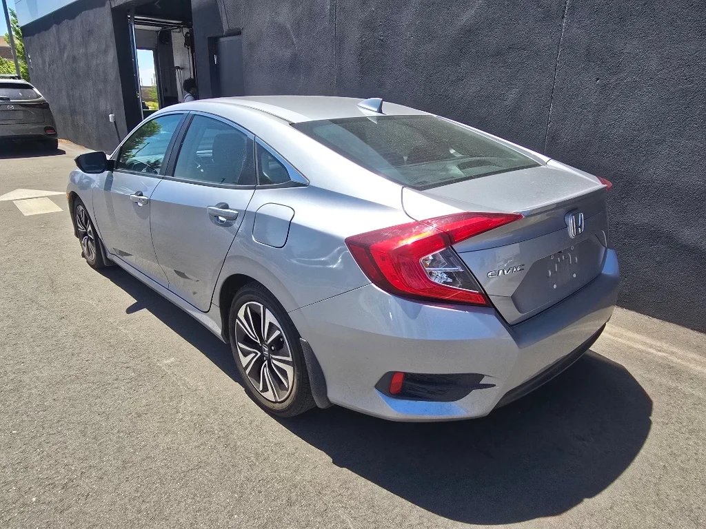 Used 2016 Lunar Silver Metallic Honda EX-T image 12