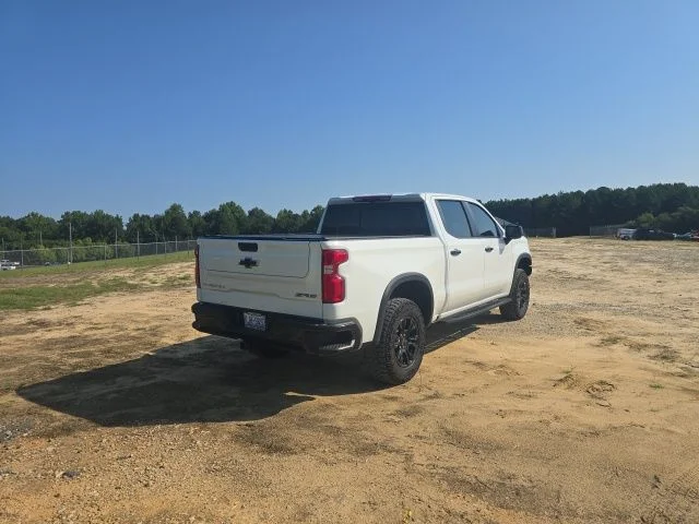 Used 2023 White Chevrolet ZR2 image 9