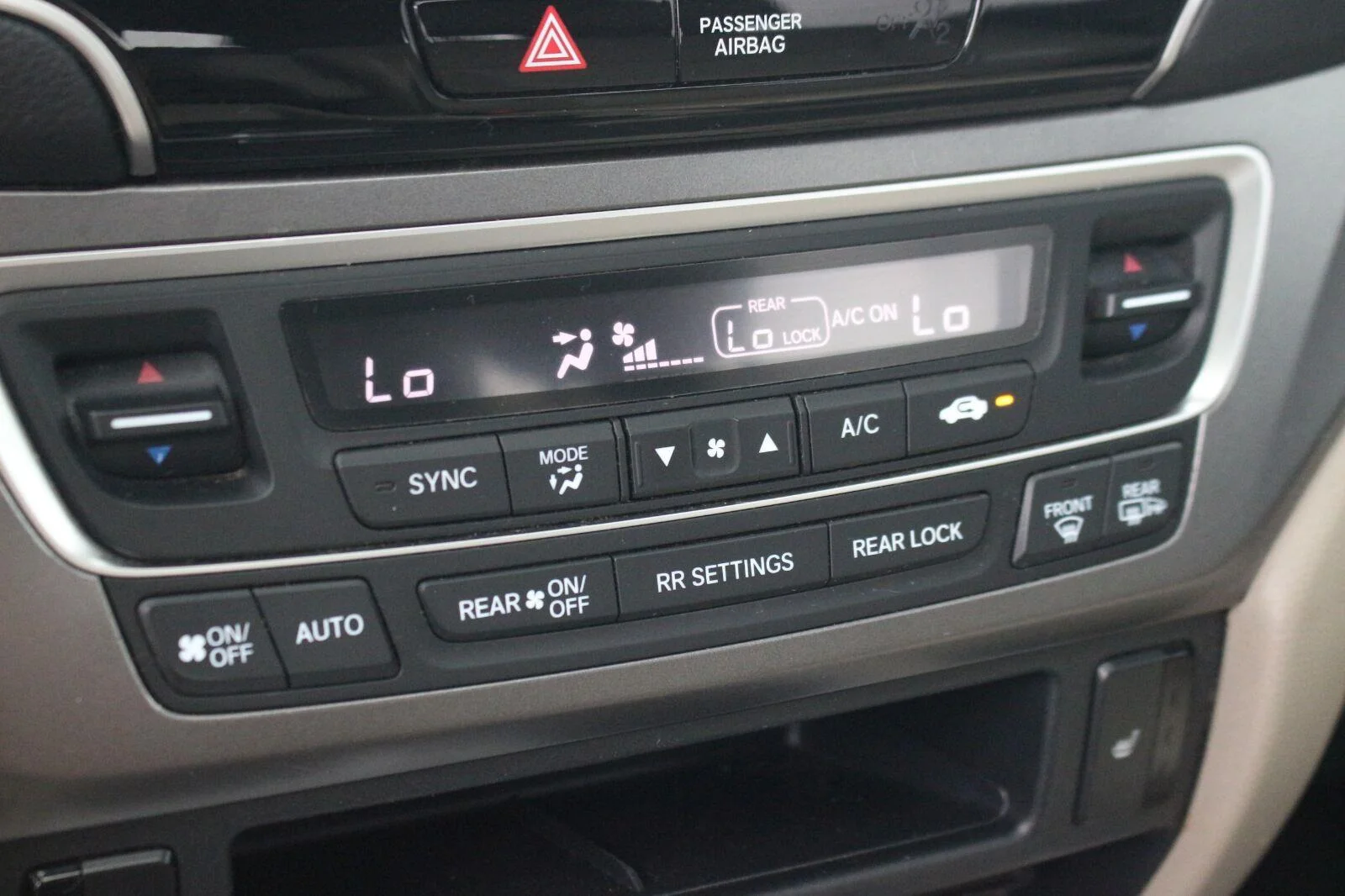 Used 2020 White Honda EX-L image 26