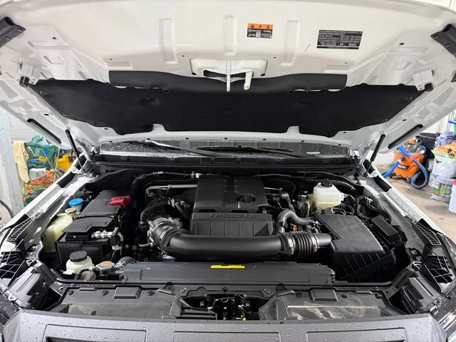 New 2026 Glacier White Nissan SV image 27