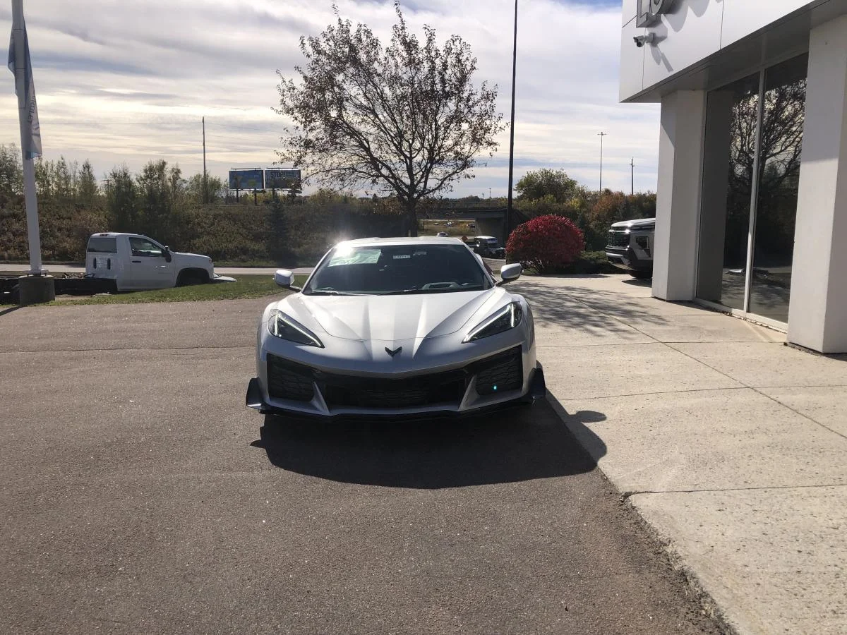 New 2026 Silver Chevrolet 2dr Z06 Cpe w/2LZ image 3