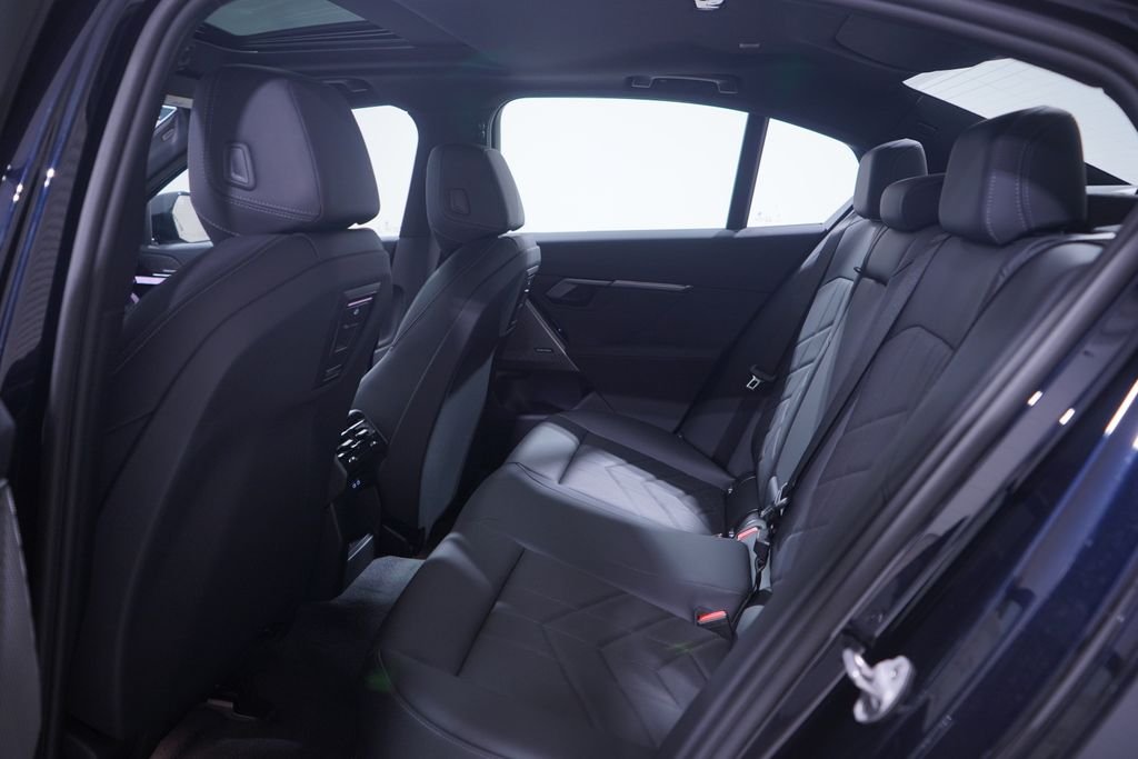 New 2026 Carbon Black Metallic BMW 530i image 9