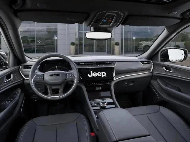 New 2026 Bright White Clear-Coat Exterior Paint Jeep Limited image 14