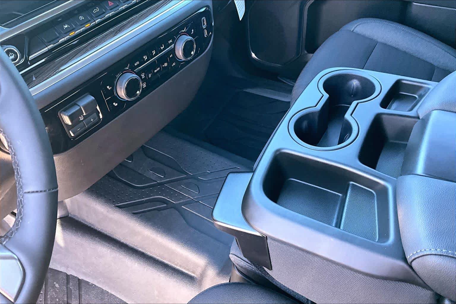 2026 Chevrolet Silverado 1500 LT - Photo 8