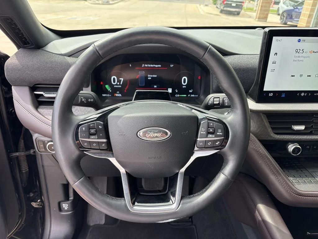 Used 2025 Black Ford Platinum image 8